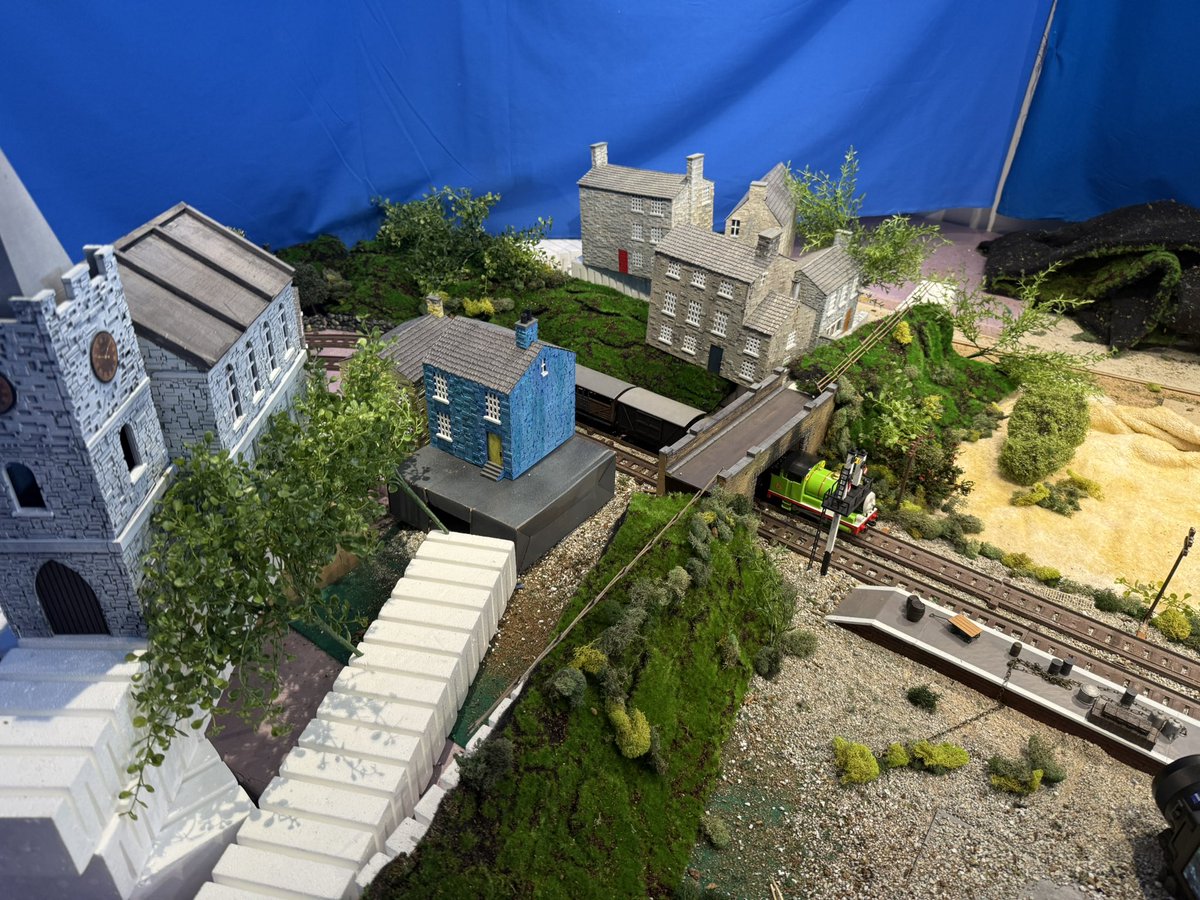 Alex - TheFamousEight tweet media