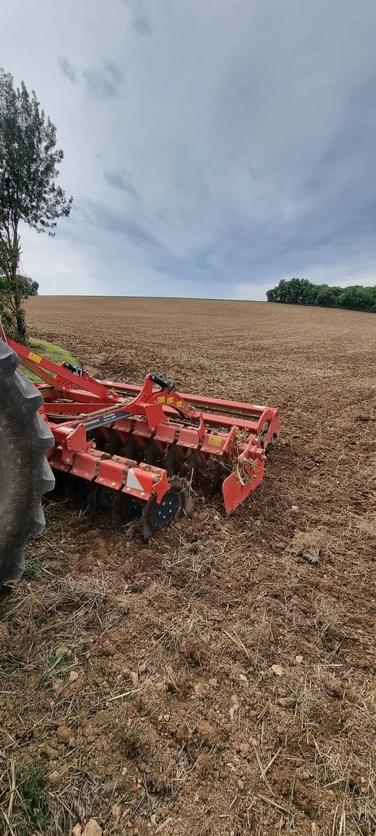 Opération faux semis avant orge
1 premier nettoyage réussi
#Agriculture #FrAgTw #ihforever