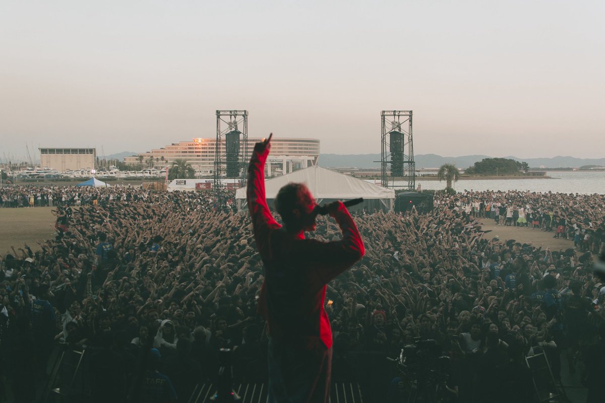 coldrain_jp's tweet image. TREASURE05X 2025

『テントが中心』忘れんなよ😏

BLARE FEST.2026
オフィシャル最速先行は本日23:59まで‼︎
blarefest.com

Photos by ヤマダマサヒロ

#coldrain
#TREASURE05X2025