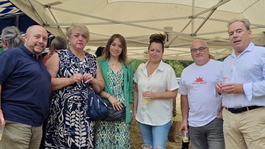 PPalaveses's tweet photo. 📍La Feria de #Angosto llega un año más a #Villanañe
🌾 32ª edición de esta tradicional feria agroganadera que sigue creciendo y llenando de vida a #Añana
📸@AnaSalazarPP @jorgeibarrondob @guillesaezviana Jesús Montejo, Maite Cruz y Mirian Vadillo https://t.co/BhlCHJbYkg