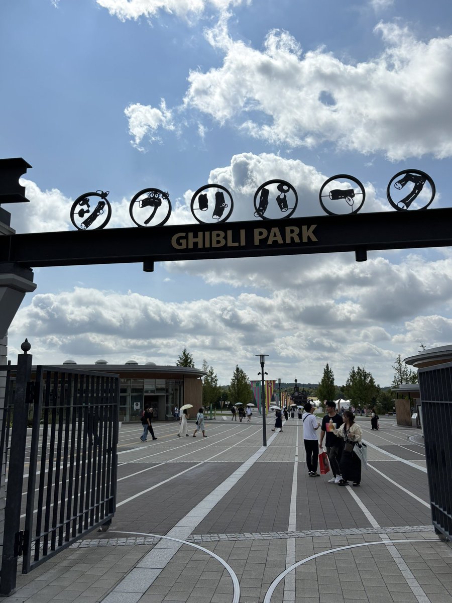 Falco_gr's tweet image. سعيده اني حققت وحده من احلامي وزرت GHIBLI PARK 💜