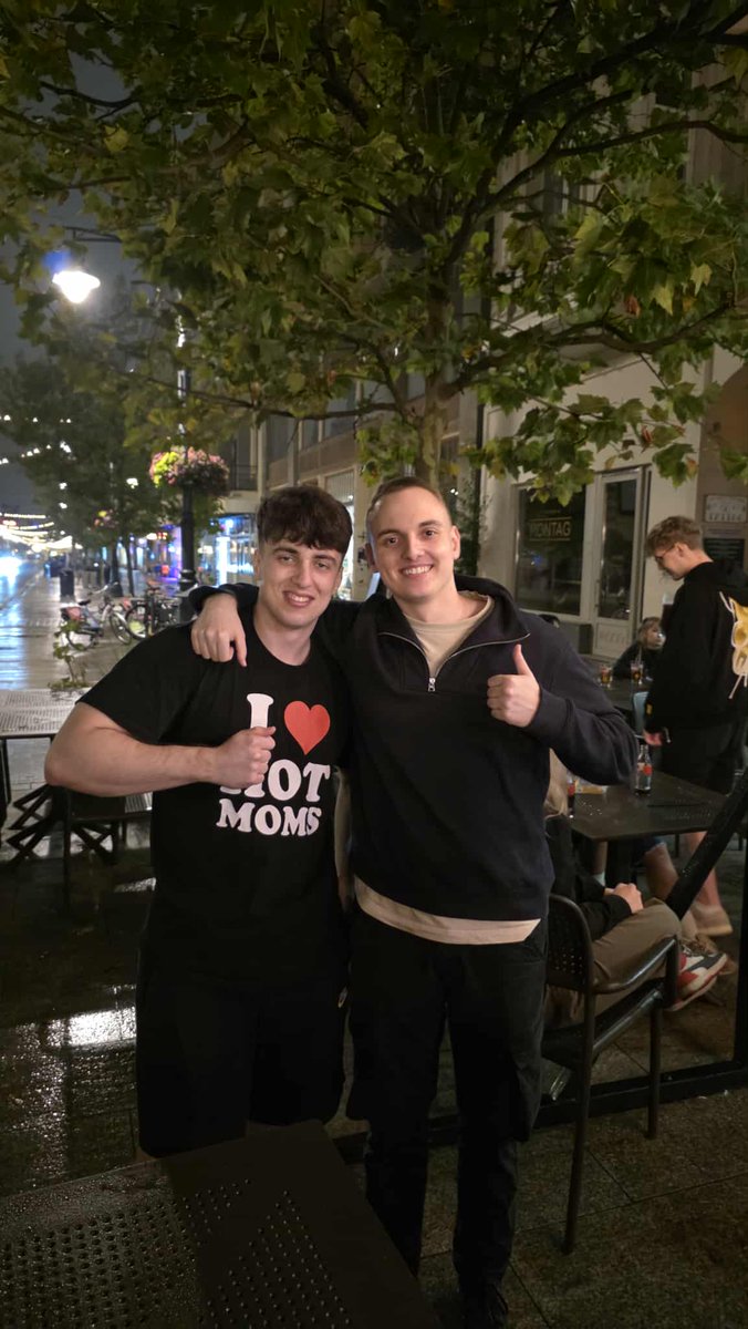 Kacperek tweet media