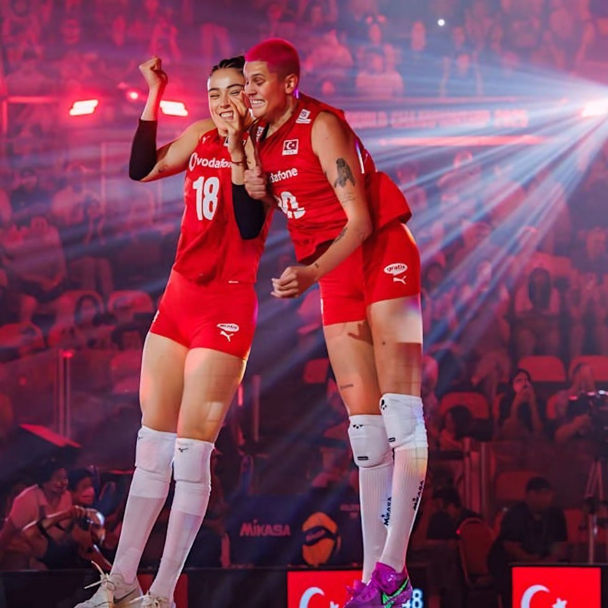 TurkeySecular's tweet image. Dream big ✨