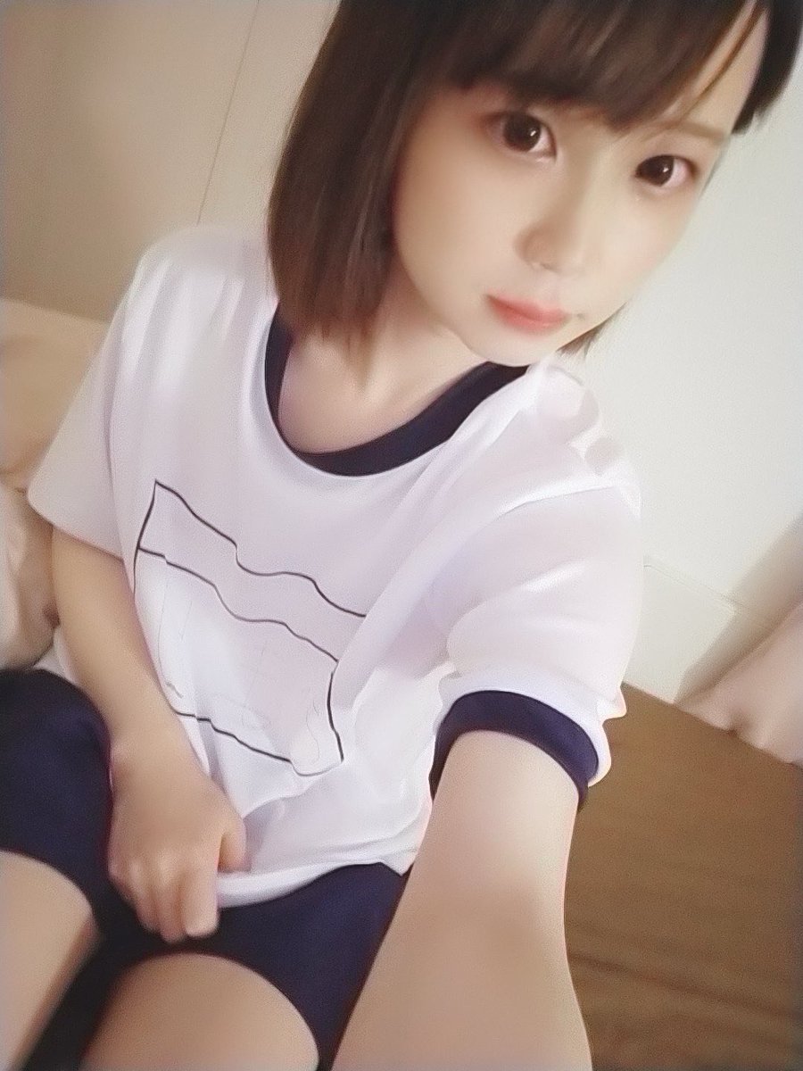 ノンホル男の娘です！
フォロワーさん増えたら嬉しい！

#男の娘 #女装 #低身長 #可愛かったらRT
#裏垢男子と繋がりたい #裏垢女子 #彼氏募集中 #友達募集 #フォローでDM