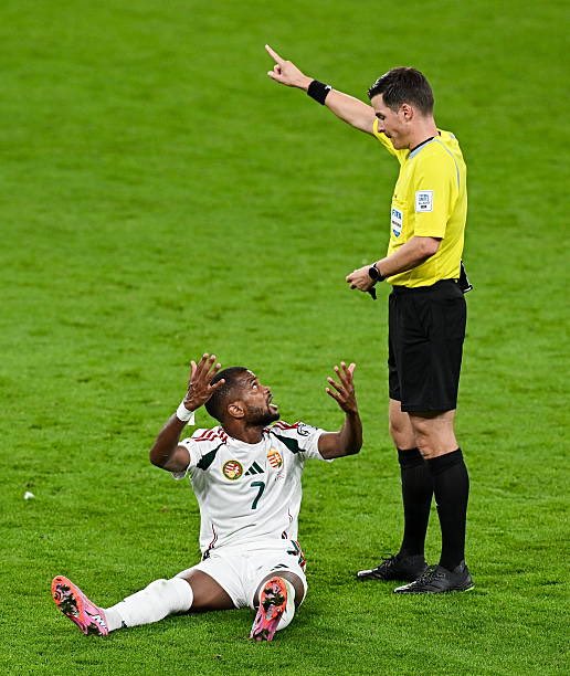 IrishPropaganda's tweet photo. The Hungarians are pissed about the refs performance last night 

Not the refs fault their player had a childish outburst and got sent off deservingly 

They were grand when they were time wasting and diving from the 16th minute though, take your lucky point and move on https://t.co/tELSAMfLyg