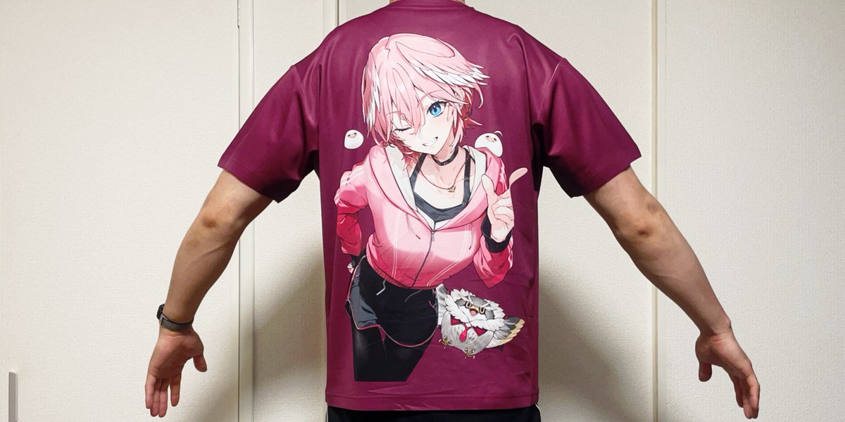 VICVLOVE's tweet photo. 【ルイ友運動部Tシャツ完成】

この度「ルイ友運動部」の活動を応援するため、オリジナルTシャツを制作しました！

かかげ先生(@kakage0904)描き下ろし
MichaDoさん(@michado00)ロゴ作成
Cover社許諾済みの非公式ファングッズです！

これからもこのTシャツを着て活動を頑張ります！💪

#ルイ友運動部 https://t.co/BDiJ8DAUhq