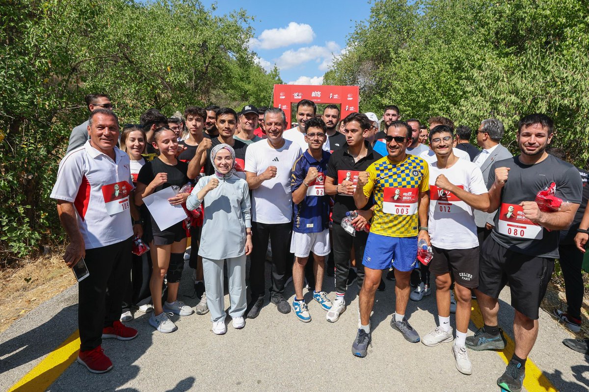 Partimizin 102’nci kuruluş yılı kapsamında, gençlerle beraber omuz omuza koştuk. 

Adımlarımızı özgürlük, demokrasi, adalet için attık. 

Gelecek güzel günlere hep beraber umutla, inançla koşarak ulaşacağız!