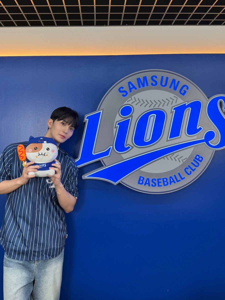 [🖤] 25.09.07 #삼성라이온즈 시구

안녕하세요 승리 요정 인사드립니다💙

삼성 라이온즈 승요 지녕이
시구도 완벽해따⚾️

#배진영 #BAEJINYOUNG