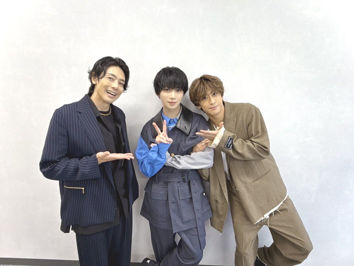 本日は親愛なる同い年
植ちゃんのバースデーイベントへ。
こちらがありがとうと言いたいくらい楽しませてもらっちゃったし、直接お祝いできて幸せだったし、としゆきには少し会えたし、しょうさんはMCお疲れ様でしたし、
なにより植ちゃんには長生きしてほしいと思いました。愛。改めておめでとう♡