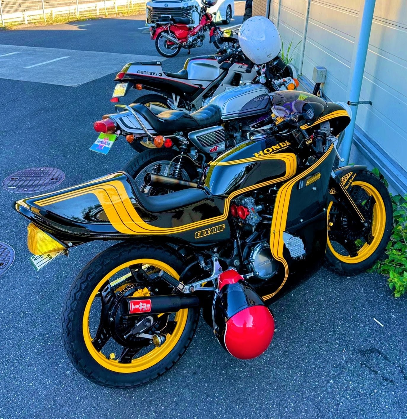 【미】 C B X 13日 画像 No.2/7] 量産二輪初の”24バルブ インライン6”：ホンダCBX