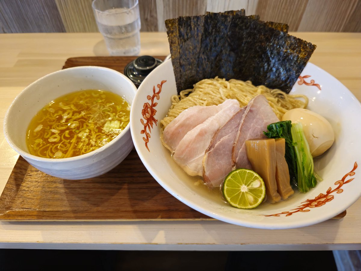 get2491's tweet photo. 今日は��んなものを食べてみました！
何度か閉まっているときに前を通って、いつかはと思っていたら今日でした。
あっさりがよかったので塩になりました。
大変美味でした。 https://t.co/Y0xSYJCIUD