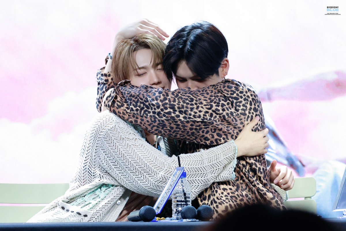 250907 와셀

나는 개인적으로 만두즈 없으면 죽을 것 같아

#요시 #YOSHI #ヨシ 
#도영 #DOYOUNG #ドヨン
#트레저 #TREASURE #トレジャー