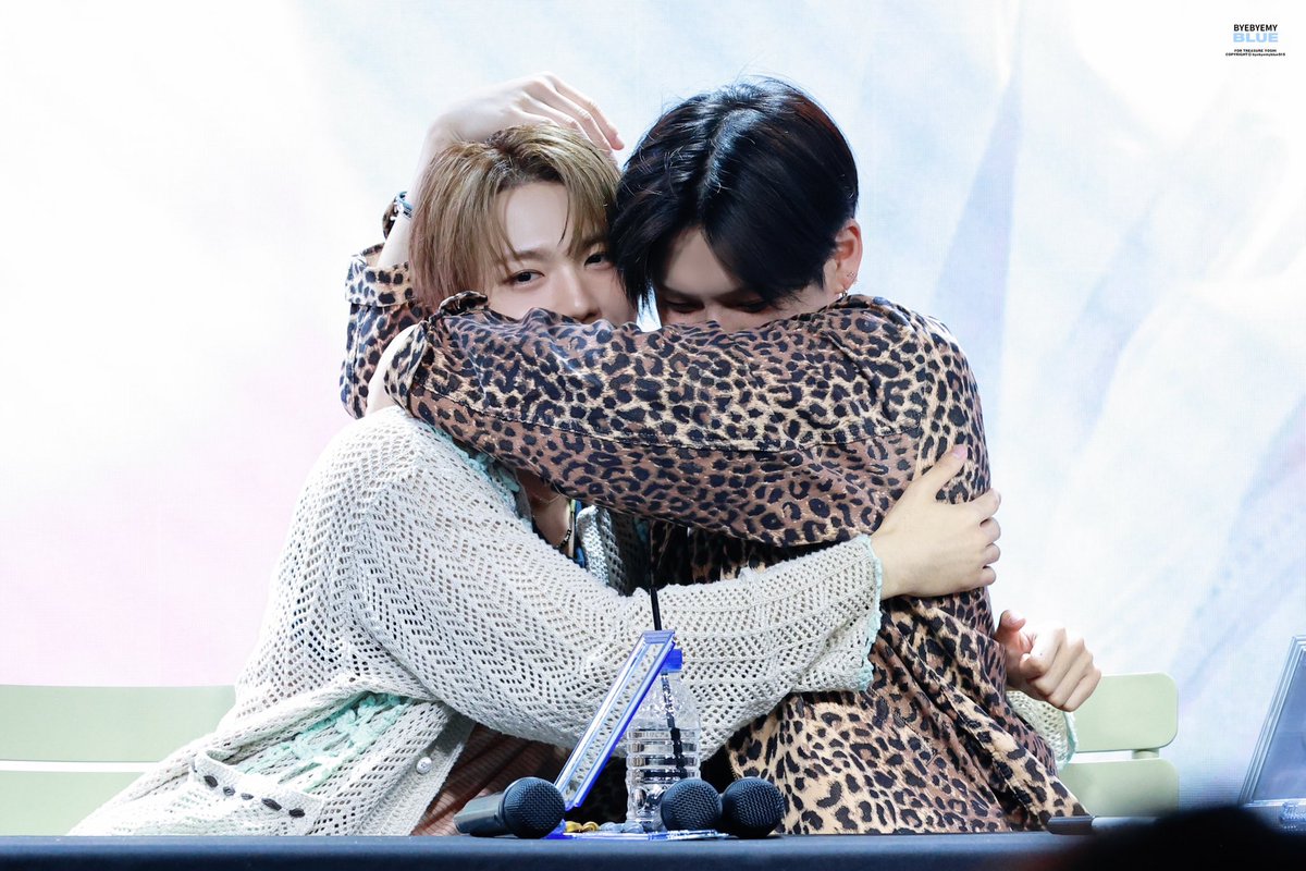 𝒃𝒍𝒖𝒆. tweet media