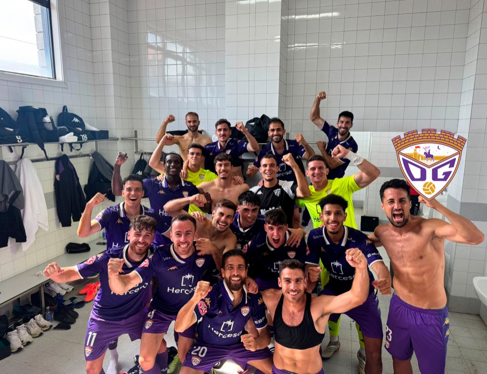 ¡¡VAAAAAAAMOOOSSS EL PRIMER +3 DE LA TEMPORADA!!

PD: Que cada uno haga su porra de quién es el que está meando donde el escudo, ¿no había otro momento?🤣🤣🤣