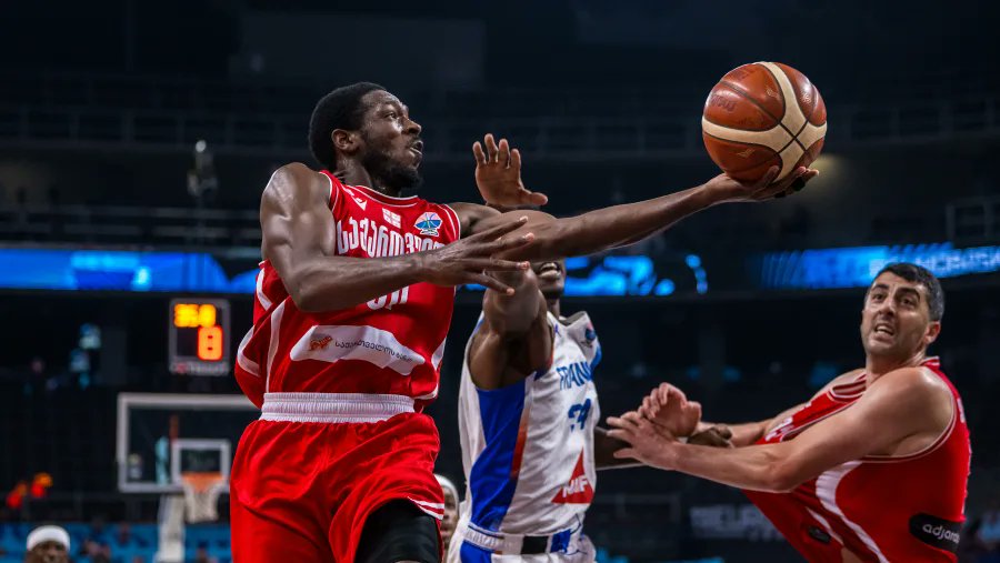 Georgia 🇬🇪 dió el batacazo contra Francia 🇫🇷 ! Victoria 80-70 y pasaje a 4tos.

- Shengelia y Baldwin se combinaron para 48 PTS.

🇬🇪 Shengelia 24 PTS (3/4 3PT), 8 REB.
🇬🇪 Baldwin 24 PTS (3/4 3PT), 4 REB.
🇬🇪 Mamukelashvili 14 PTS, 11 REB.

🇫🇷 Francisco 14 PTS, 4 AST

🆚 🇫🇮 en 4tos