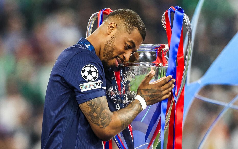 LMDPSG's tweet photo. 🚨 C’est un monument du club qui quitte le club aujourd’hui : 

⭐️ 1 Ligue des Champions
🏆 10 Trophée des Champions
🏆 9 Championnats de France (Ligue 1)
🏆 8 Coupes de France
🏆 5 Coupes de la Ligue

Merci pour tout Presko. ❤️💙🥹 https://t.co/KSHXupVEm2