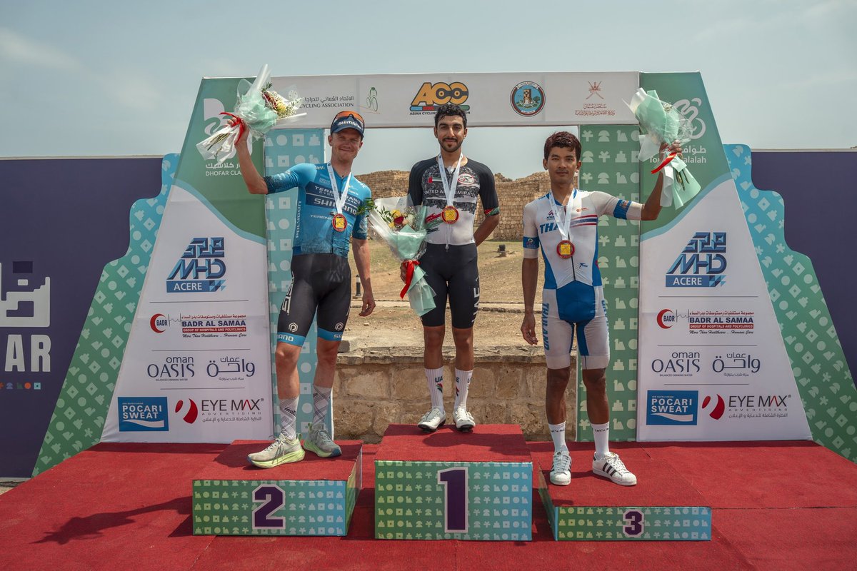 الفائزين بالمرحلة الأولى -#طواف_صلالة 

🥇المركز الأول: عبدالله جاسم- منتخب الامارات

🥈المركز الثاني: ماتياس بريغنهوي - فريق تيرينجانو سايكلنج

🥉المركز الثالث: ساراوت سيري روناشاي - منتخب تايلند