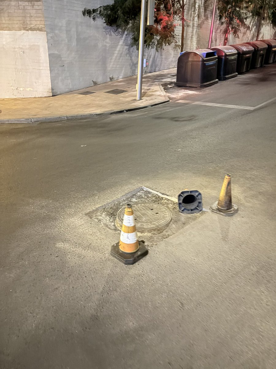 En serio <a href="/MADRID/">Ayuntamiento Madrid</a> que habéis asfaltado hace dos meses y ya estamos con parches.