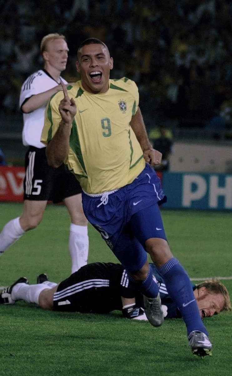 Numa manhã de domingo de 2002...