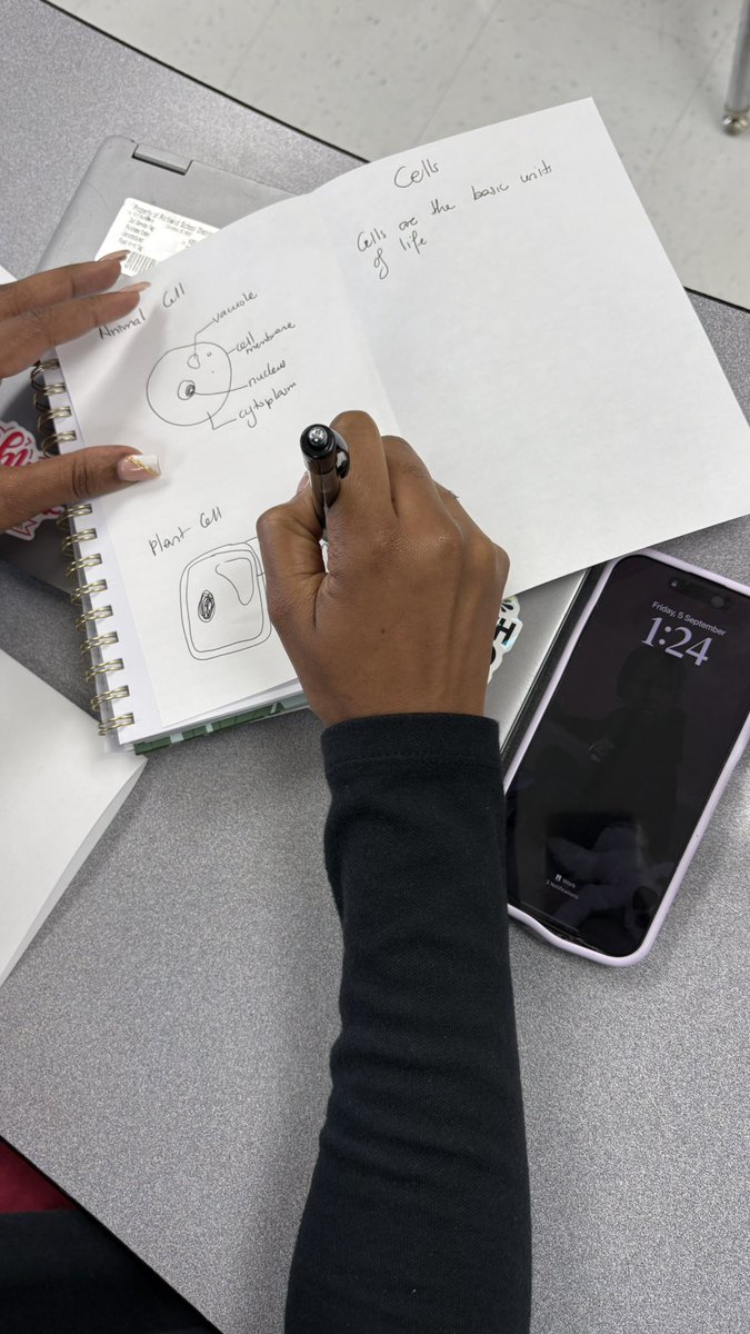TeachMsB23's tweet photo. Wrapped up a great teacher training on AVID organizational tools &amp; interactive binders—building strong habits leads to strong student success! @WAPerryMS https://t.co/G9Zk3F9JzK