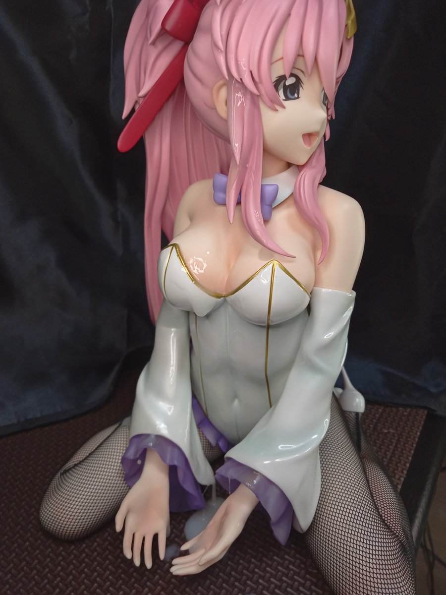 wtnbbkk's tweet photo. バニーラ○ス様にぶっかけ
よそ見してるところにぶっかけ…って感じでいきたかったんだけどうまくかからなかったのでいずれリベンジしたい
#フィギュアぶっかけ https://t.co/ceiF6KU64j