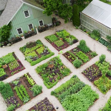 farmaggregateng's tweet photo. Vegetable gardening increases property value—homes with gardens can sell for up to 20% higher. A green investment pays off! 🏡🌿
Book your home garden with us today.
#GardenInvestment #SustainableLiving #GreenValue https://t.co/yaDMMbpNVM