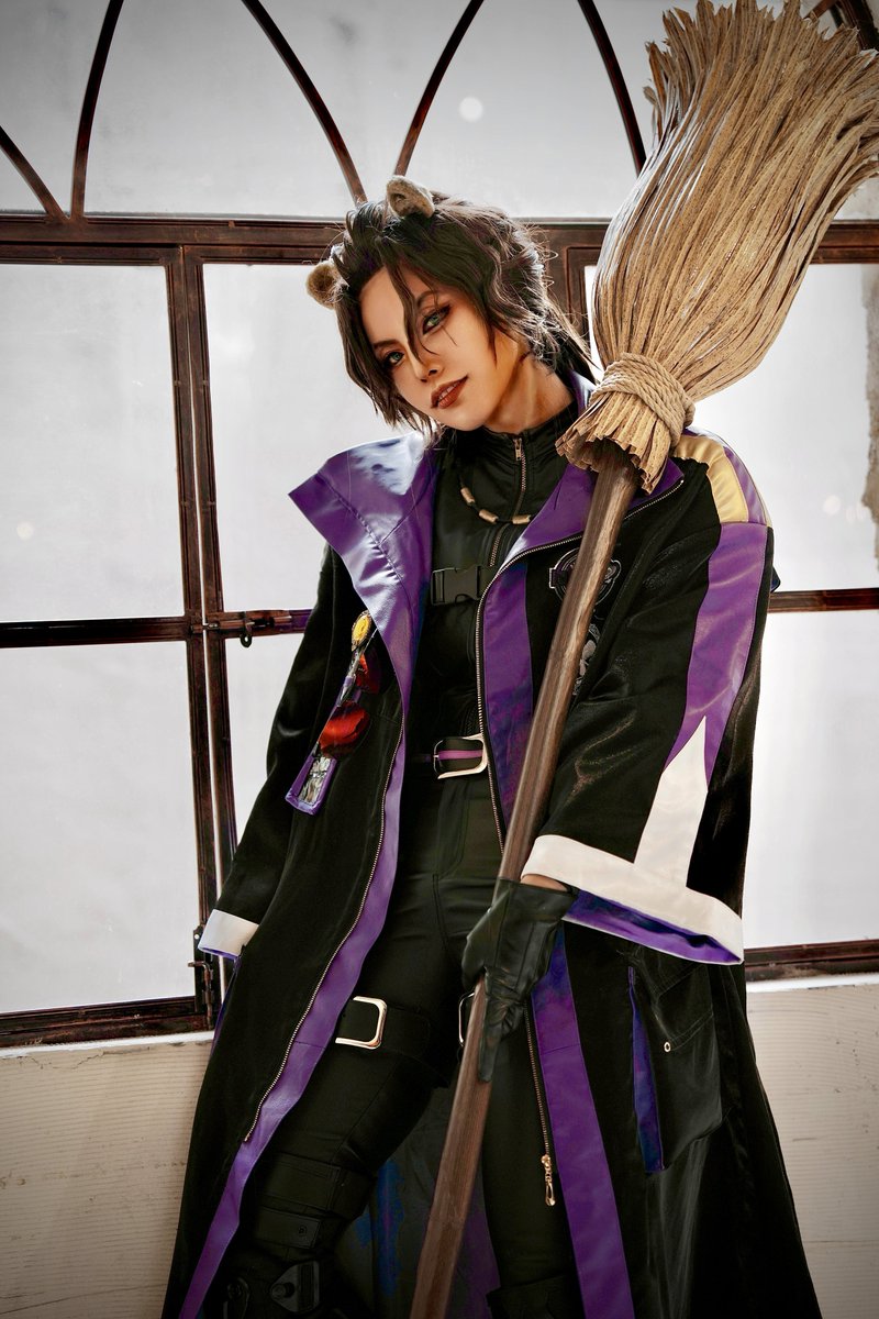 ✴︎cosplay/twst/Leona

　photo:みがるさん（<a href="/migaru_cam/">みがる</a>）
　#レオナだらけ2025