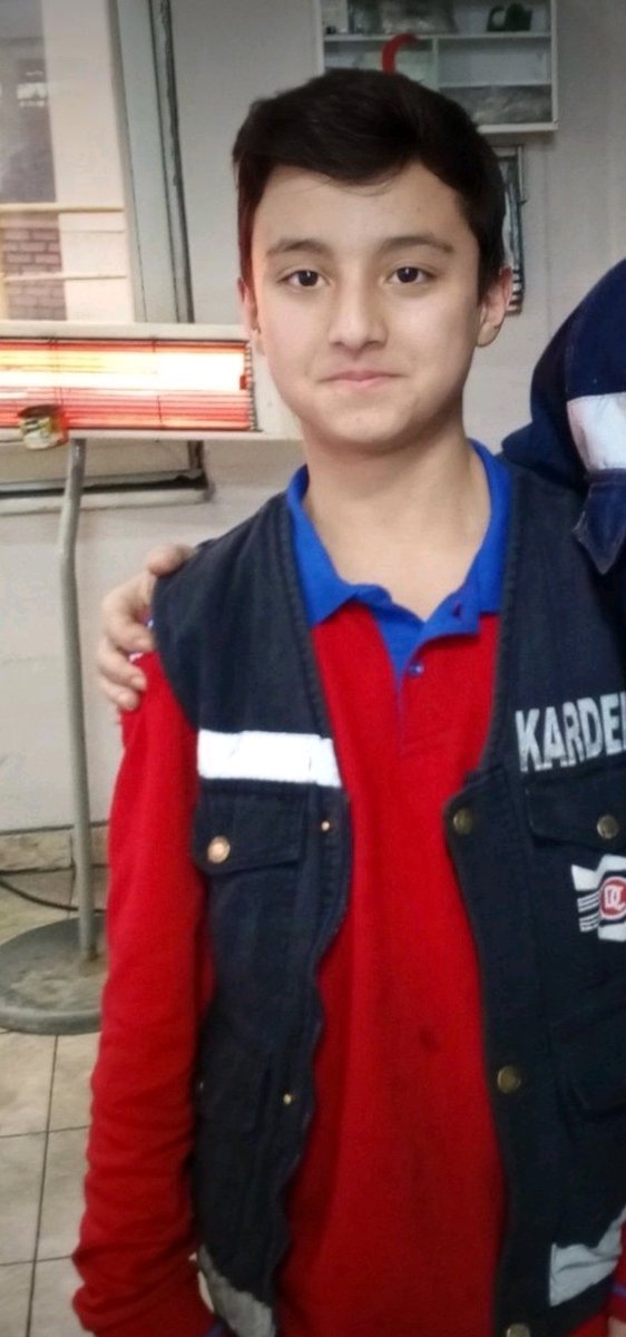 MESEM 11.sınıf öğrencisi Yağız Yıldız evladımız "Ara Eleman" olmak istedi. Ülkemizin gelişmesine katkı vermek istedi iş kazası geçirdi, vefat etti.
Ucuz işgücünü teşvik eden eğitim sistemi ve politikalarına son verilmelidir.

#Staj
#Çıraklık
#Sigortası
#SGK
#Başlangıcı
#Olacak