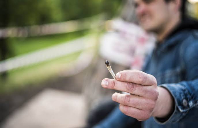 Im_Davethird's tweet image. Her : I'm 10x freakier when I'm high.
Me :