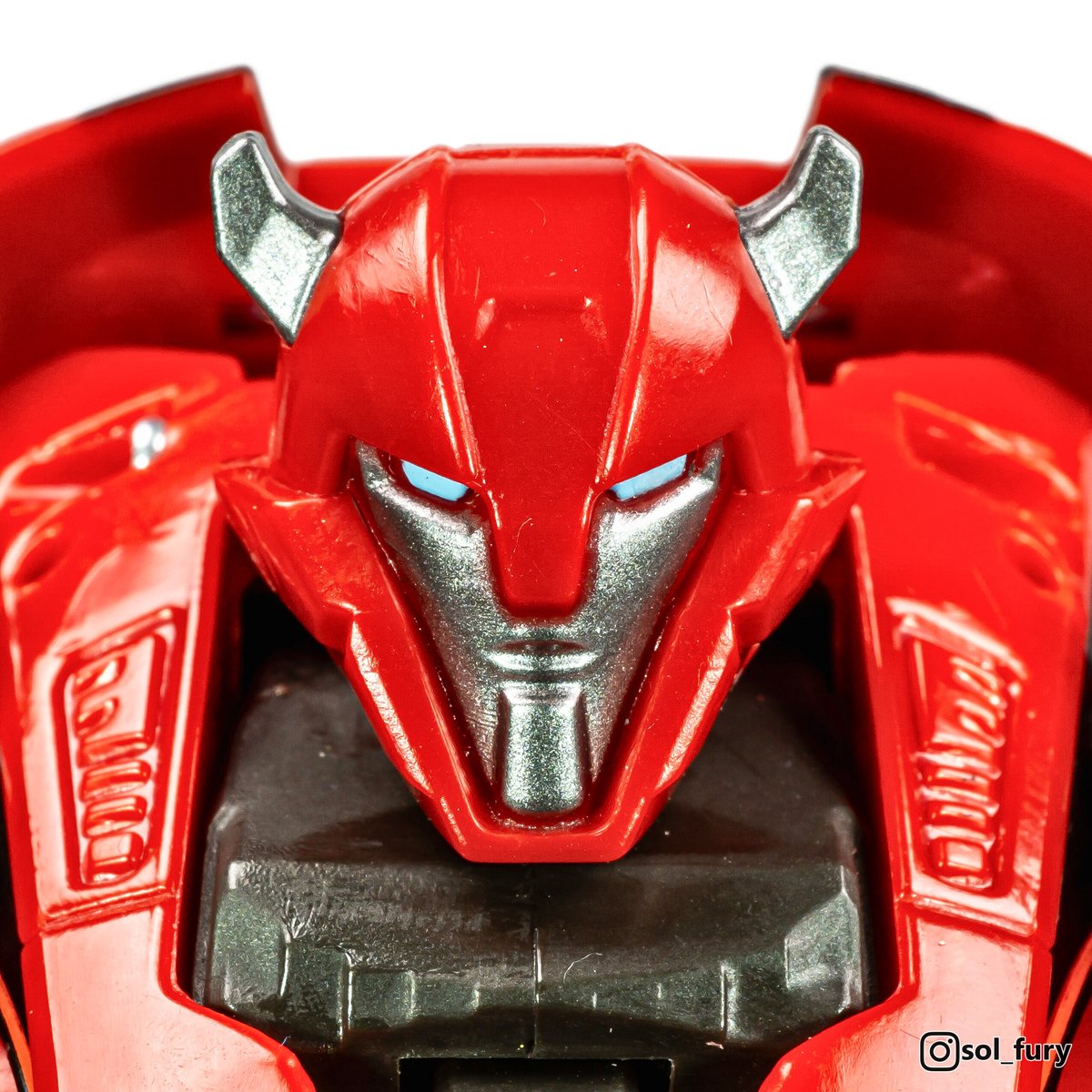 SolFury's tweet image. Cliffjumper - Transformers Studio Series Gamer Edition (Deluxe class, 2023)

The reports of his mortality rate have been greatly exaggerated.

#transformers 
#transformersstudioseries
#warforcybertron
#fallofcybertron