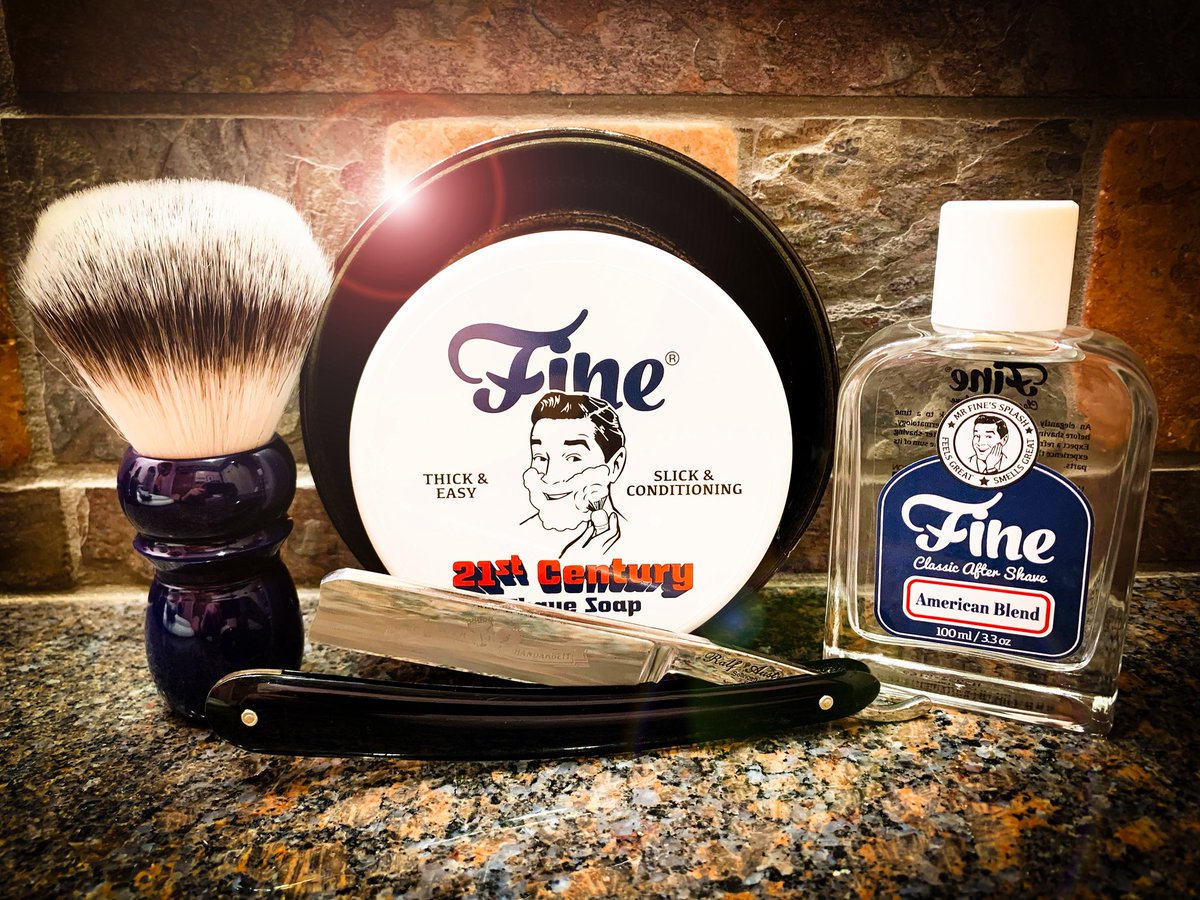 SOTD Ralf Aust Spanish Point 5/8
Fine Accoutrements - American Blend
Captain’s Choice Gunmetal Bowl 
Alpha Shaving Works G4 28mm 
@fineaccoutrements 
@captainschoiceproducts 
@alphashaving