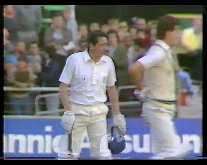 #September7
#40thAnniversary
ESSEX v NOTTINGHAMSHIRE 
NATWEST TROPHY FINAL 
LORD'S 
SEPTEMBER 7 1985
Nottinghamshire won the toss and chose to field first.... 
-
<a href="/derekpringle/">Derek Pringle</a> 
<a href="/Prich245/">Paul Prichard</a> 
<a href="/Ponty100mph/">Ian Pont Official</a>
<a href="/ChrisBroad3/">Chris Broad</a> 
youtu.be/UXcXYA5cZFc?si… via <a href="/YouTube/">YouTube</a>