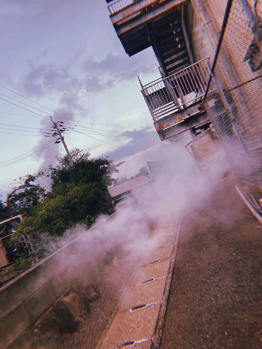 nicebaka_'s tweet photo. 電脳コイルみたいな写真撮れた🚀 https://t.co/JUpTnEDHQF
