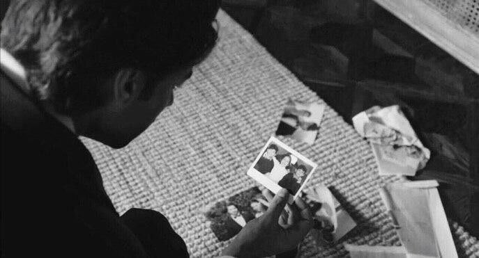 “أتساءل: كيف يستطيع من كانوا يعرفون بعضهم جيدًا أن يتحولوا إلى غرباء؟”❤️