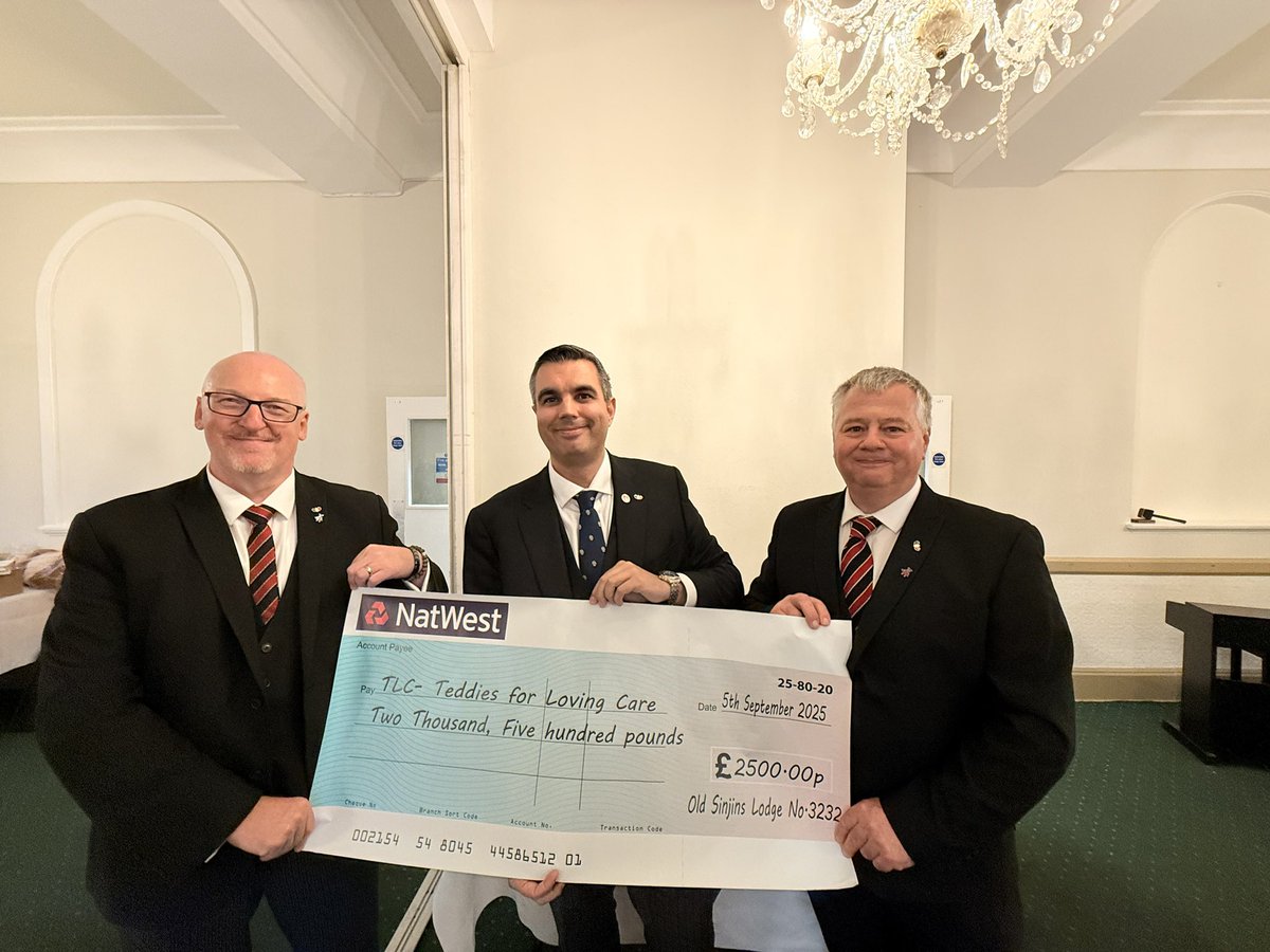 If Heineken made great meetings this one would be right up there. 
3 new initiates 1 new joining member 60th yr certificate presentation <a href="/TLCAppealSurrey/">TLC Appeal Surrey</a> cheque presentation,
Deputy Provincial grand master and escort 🎶 oh what a night 🎶 facebook.com/share/p/1FHtYU…?