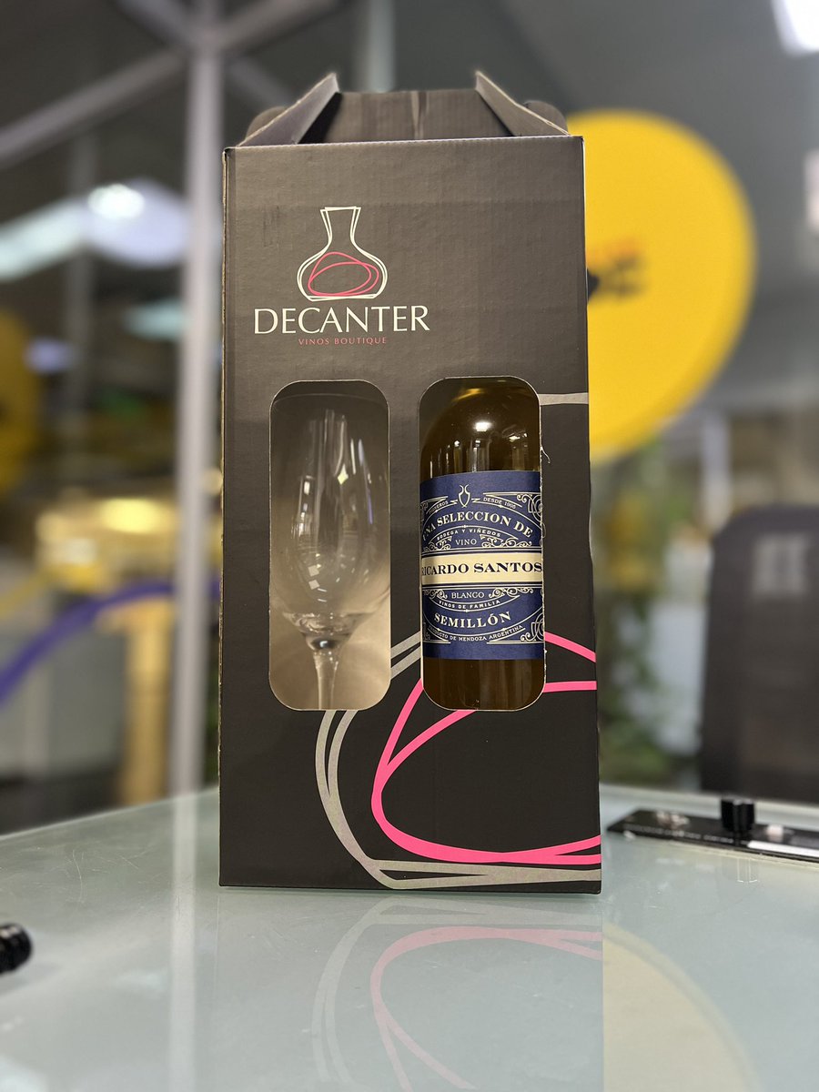 <a href="/sargusperez/">Sargus Pérez</a> y <a href="/CopaFeroz/">Alejandro Sciscioli</a> ya están al aire en @ABCFM985 haciendo un nuevo capítulo de CopaFeroz Radio! Hoy obsequiamos este hermoso kit: vino Ricardo Santos Semillon + una copa de cristal. ¡Etiqueten a un amigo, aclaren su nombre real y dejen sus 3 últimos para participar!¡Salud!