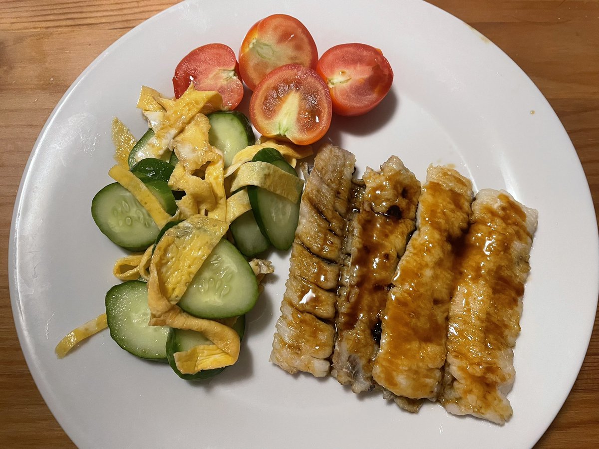 ・作った食べ物
ハモの蒲焼、酢の物

急にVIVANTを見始めました。私が予想するに、VIVANTとは、V I V ANTつまり515の蟻、蟻がいっぱいいてキモいという意味だと思います。それではさようなら。