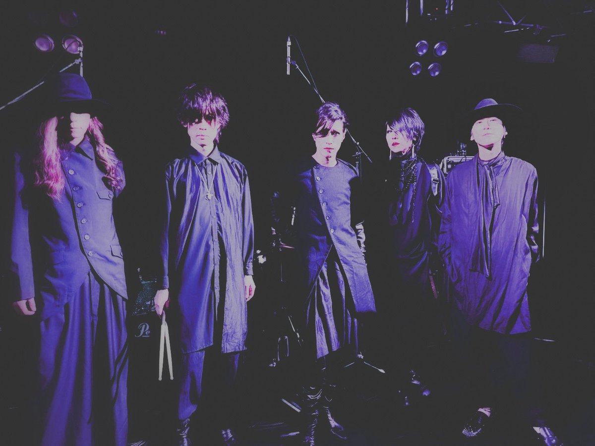 眞呼 (@maco_nightlight) / X