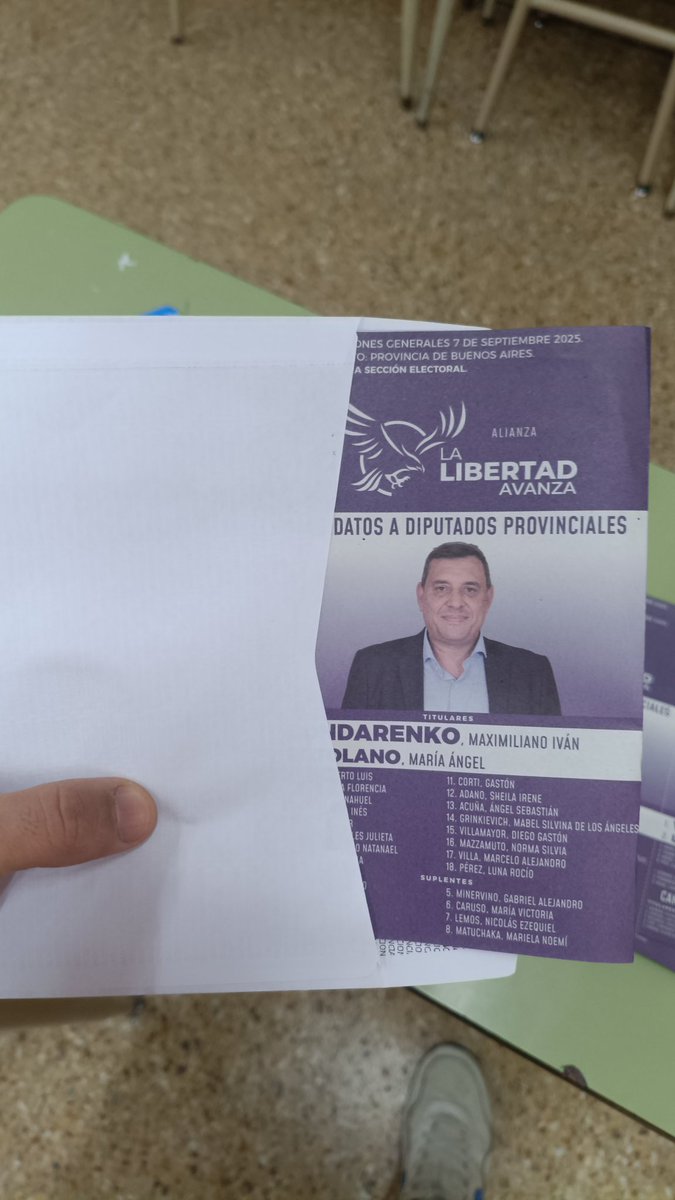 Lucero encebollado tweet media