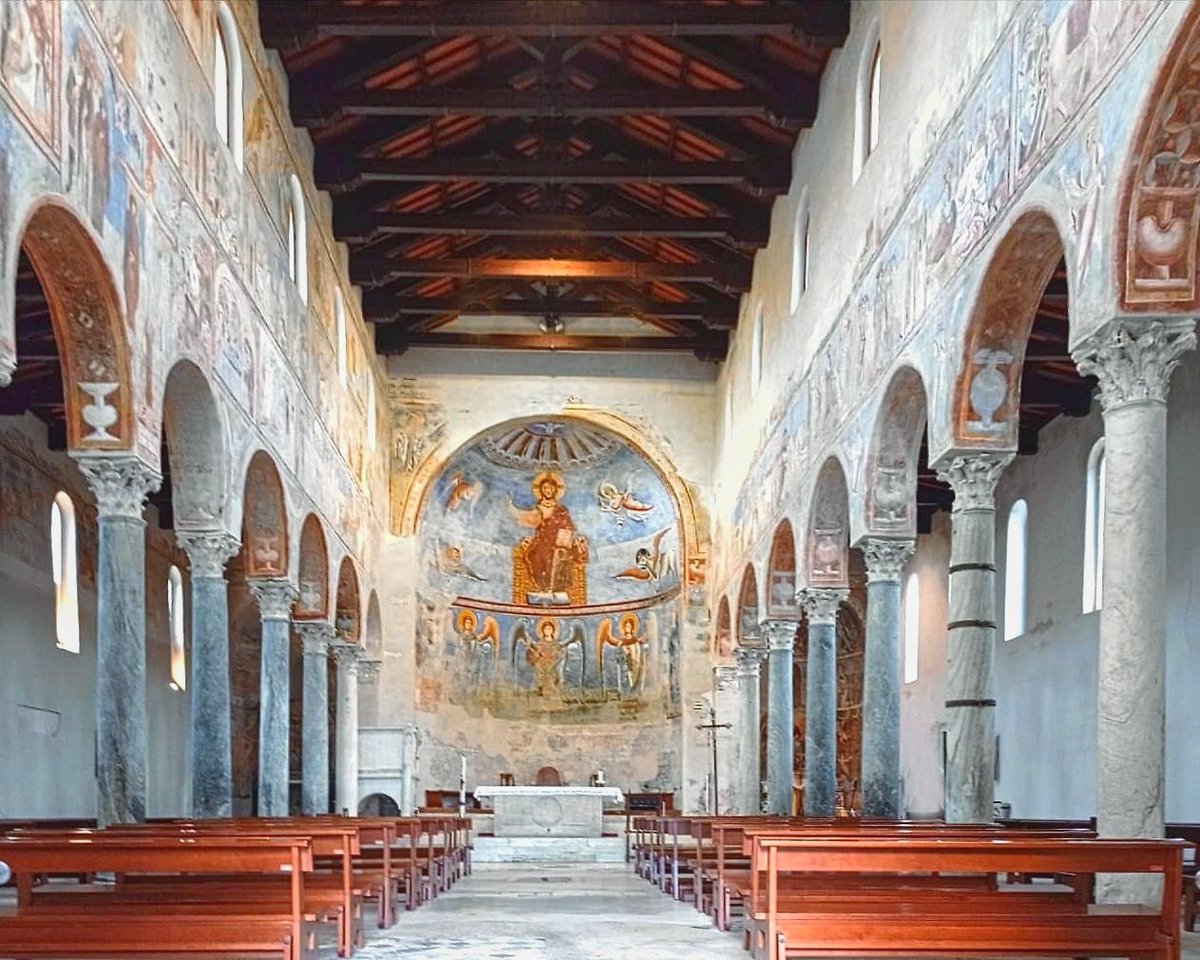 Románico en España tweet media