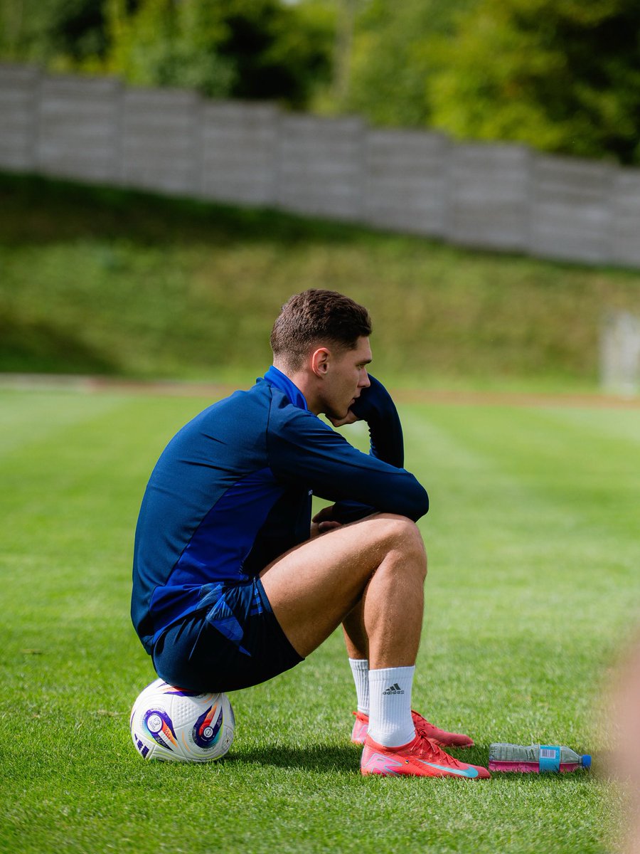 Sudakov no treino da sua seleção, o que deve estar a passar pela cabeça 😔