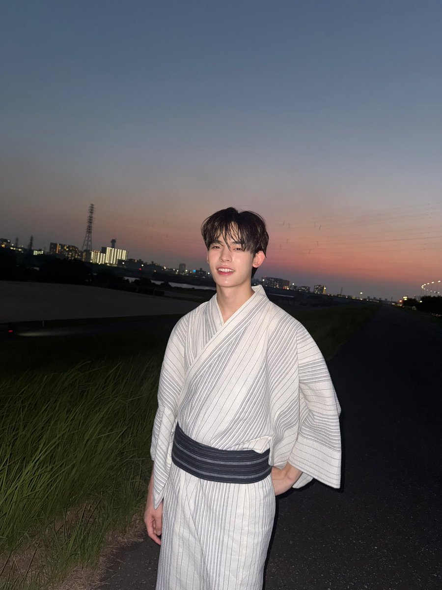 夕焼けきれい。🌅✨ #Porsuppakarn