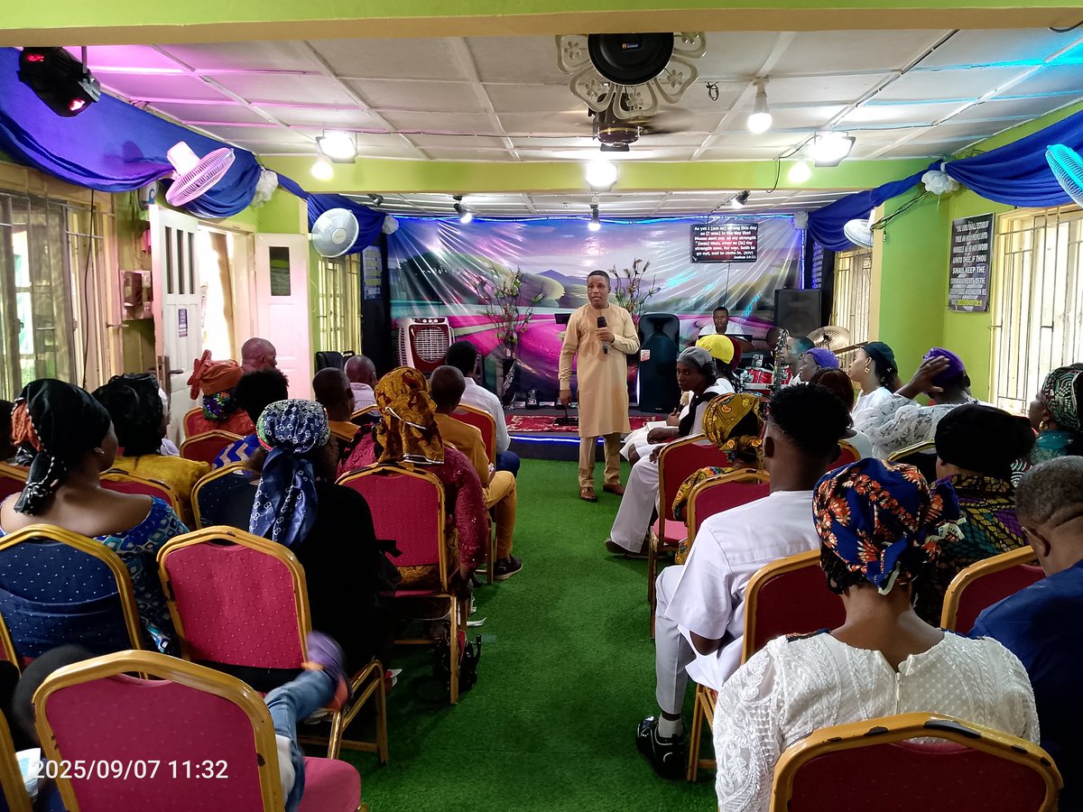 UbongPst85335's tweet image. #SundayServiceHighlights 
#EvawocGospelCentre 
#Evang UbongAbasi 
#text:Job 36vs11 Isaiah 48vs17 Mark 11vs23 Mathew 15vs32 Mark 8vs2-3
#Health is Wealth 
#forevergrateful Lord