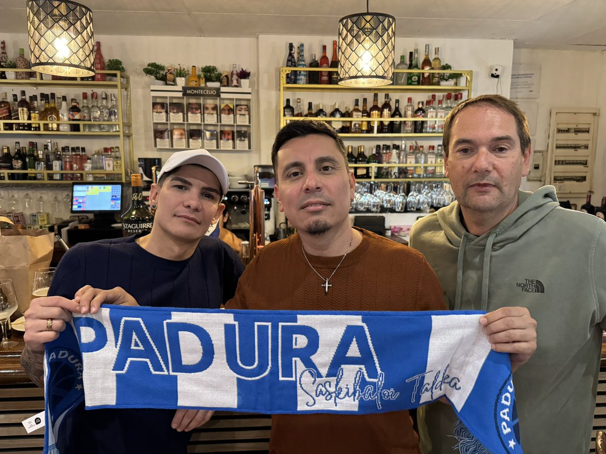 Entregado uno de los premios de la Rifa de Madalenak 2025.
Miguel Ángel se hizo con la papeleta ganadora en la Cafetería Ibai.
Ahora toca disfrutar de los premios!!!