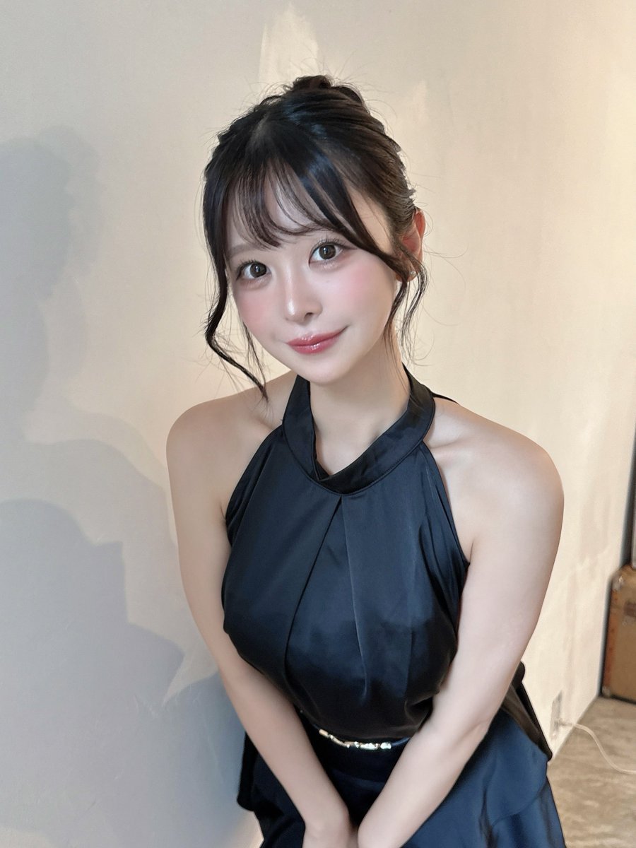 アップヘアも好き..?❤︎ https://t.co/03ilVuTYg5