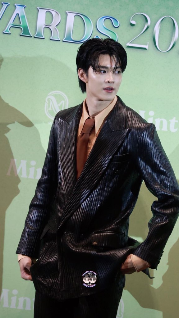 SUPPORTMEENPING's tweet photo. Perfect 2 ✨🤍

#Meennicha8 and #PingKrittanun  at #MchoiceMintAwards2025 Carpet 💚

#MchoiceMintatICONSIAM 
#MchoiceTH 
#MintAwards2025 
#MintMagTH #Area86 https://t.co/Z3Cw0ZiKEx