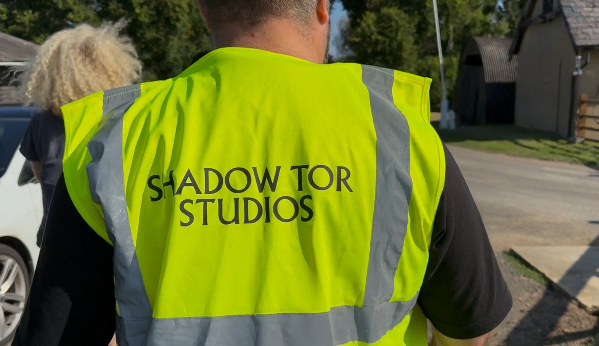 Darkling Room / Jonathan 📱 tweet media