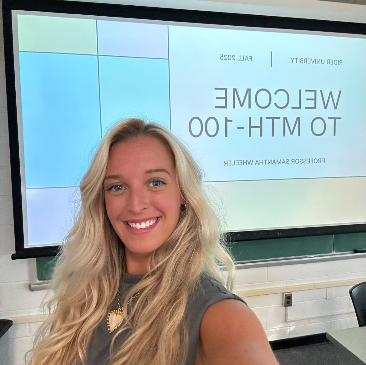 First day of teaching high school ✅
First day of teaching college ✅
#PLN #TeacherTwitter #MathTeacher