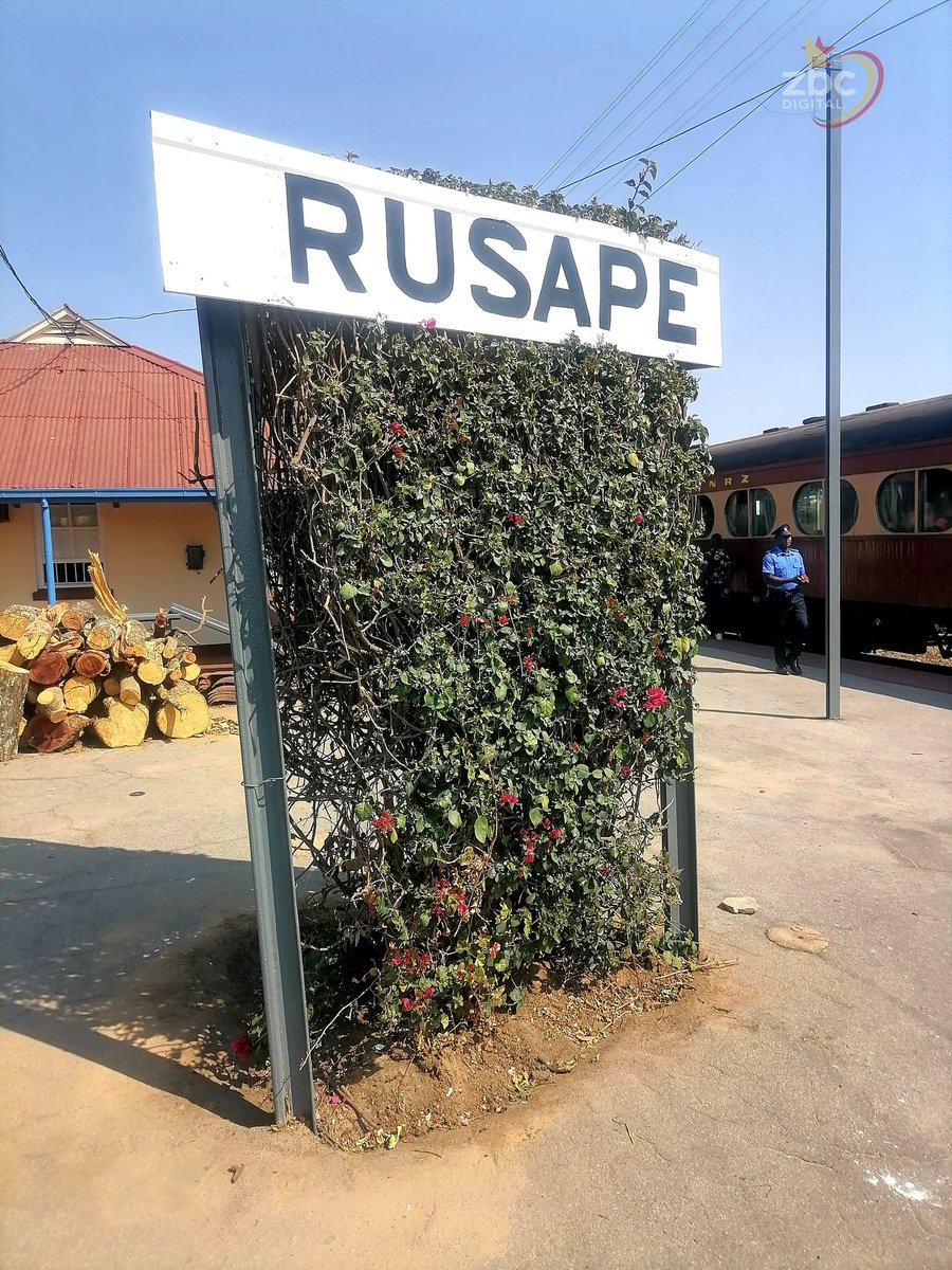 powerfmzimbabwe's tweet image. Rusape Station in our rear view mirror and the journey to the Sanaganayi/Hlanganani Expo continues.
#NRZTrain
#Sanganayi2025
#Sponsored