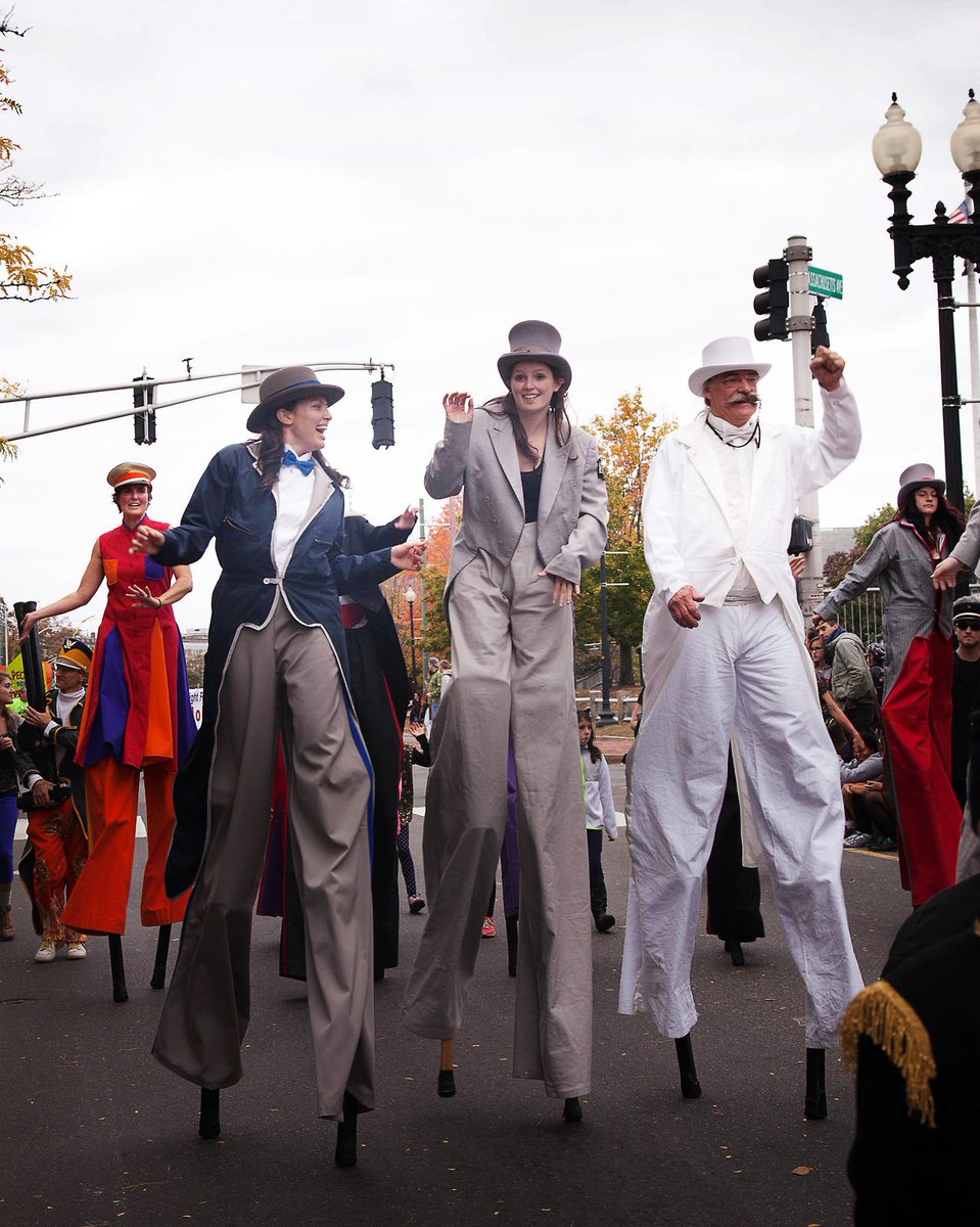 paulsportrait's tweet photo. Stilt walkers at a past #HonkFest in #CambMA https://t.co/zitzFIlsmq